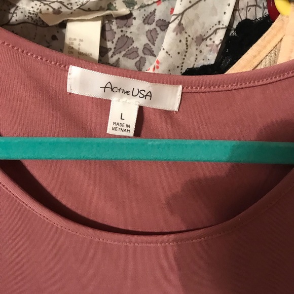 Juniors cold shoulder shirt size Large - Picture 2 of 2